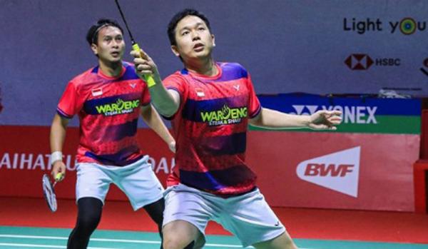 Mohammad Ahsan/Hendra Setiawan Ganda putra Indonesia, Mohammad Ahsan/Hendra Setiawan menang 17-21, 21-19, dan 21-10 atas duo Jepang, Akira Koga/Taichi Saito di 32 Besar Indonesia Masters 2023 (Foto: PBSI)