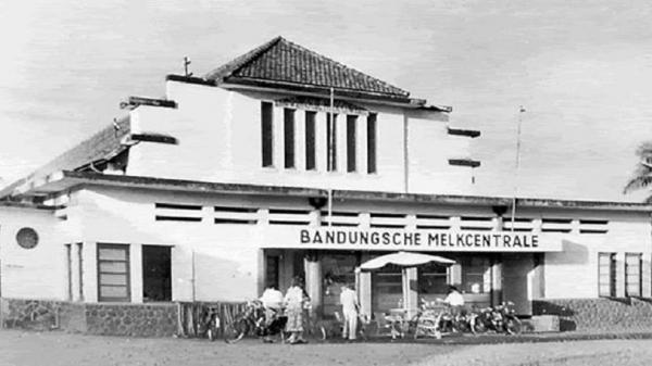 BMC BANDUNG Bandoengsche Melkecentrale (BMC), berdiri pada 1928 dan jadi pusat pengolahan serta distributusi susu sapi di Bandung sejak 1932. (FOTO: ISTIMEWA/wisatabdg.com/Twitter @pariwisata_bdg)