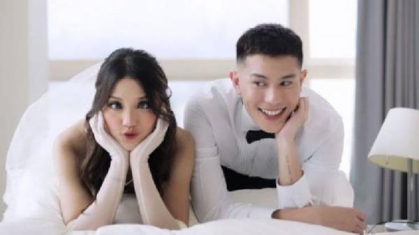 Foto setelah Nikah Julian Jacob dan Mirriam Eka Foto setelah Nikah Julian Jacob dan Mirriam Eka (Foto: Instagram)