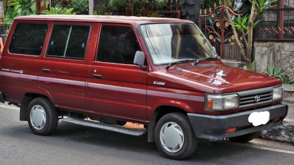 Toyota Kijang Super Toyota Kijang Super (Foto: Wikipedia)