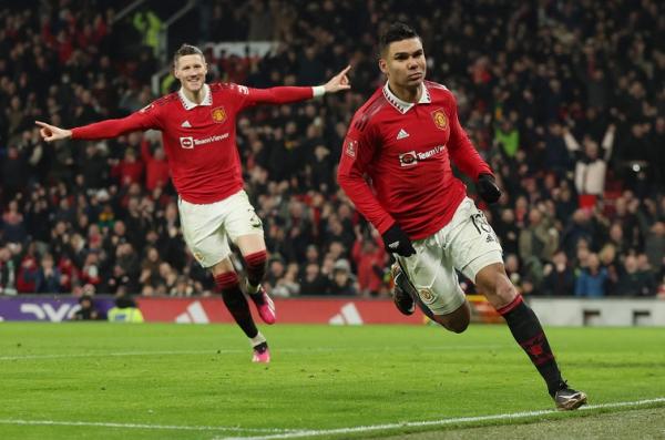 Man United Casemiro Manchester United menang 3-1 atas Reading di putaran keempat Piala FA 2022-2023. Gelandang Man United Casemiro bermain sangat gemilang. (foto: REUTERS).