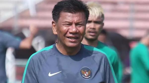 Profil Benny Dollo menarik untuk dibahas. Dia adalah pelatih legendaris Indonesia yang meninggal dunia, Rabu (1/2/2023) malam. (Foto: Ist)