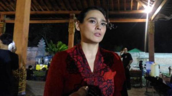 Ine Febriyanti buka kelas teater Ine Febriyanti buka kelas teater (Foto: Okezone.com)