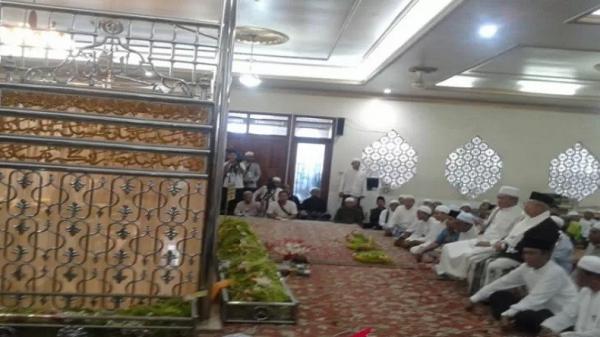 Makam Wali di Kalimantan Selatan, Makam Abah Guru Sekumpul (Foto: Antara) Makam Wali di Kalimantan Selatan, Makam Abah Guru Sekumpul (Foto: Antara)