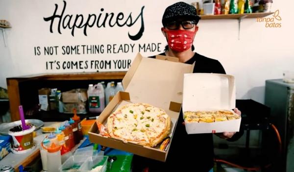 Bread John Pizza Bread John Pizza. (Foto: YouTube Kisah Tanpa Batas)