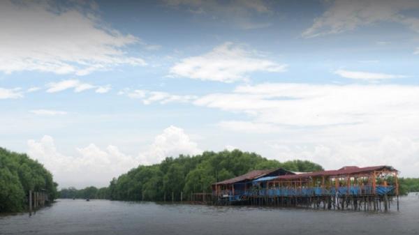 Restoran Terapung di Percut Sei Tuan, RM Terapung Ujung Muara Pinggir Laut Restoran Terapung di Percut Sei Tuan, RM Terapung Ujung Muara Pinggir Laut