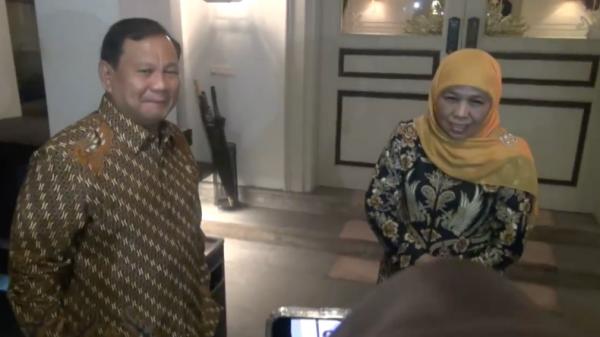 Menhan Prabowo Subianto melakukan pertemuan tertutup dengan Gubernur Jawa Timur Khofifah Indar Parawansa (Rahmat Ilyasan/MNC Portal)