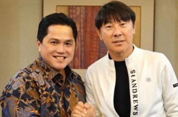 Erick Thohir Shin Tae-yong Ketum PSSI, Erick Thohir dan pelatih Timnas Indonesia, Shin Tae-yong berjumpa empat mata. Mereka membahas persiapan Skuad Garuda. (Foto: Instagram/erickthohir)