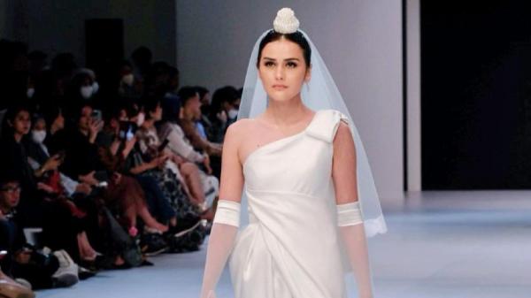 Senk Lotta kembali jadi model Senk Lotta kembali jadi model (Foto: IG)