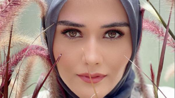 Senk Lotta sempat berhijab Senk Lotta sempat berhijab