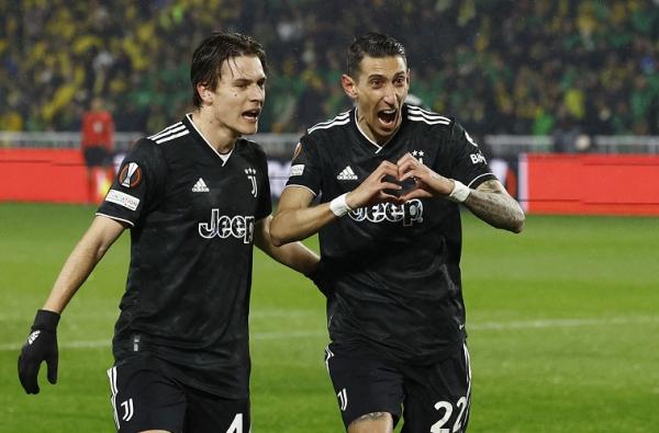 Fagioli Angel Di Maria Juventus Penyerang Juventus, Angel Di Maria merayakan gol ke gawang Nantes bersama Nicolo Fagioli pada leg kedua playoff Liga Europa 2022/2023 di Stadion Stade de la Beaujoire, Jumat (24/2/2023). (Foto: REUTERS)