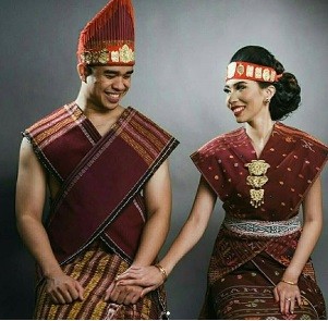 Pakaian Adat Sumatera Utara, Suku Batak Toba Pakaian Adat Sumatera Utara, Suku Batak Toba