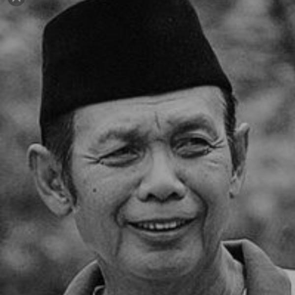Komedian Legendaris Terlihat Culun Aslinya Pintar. (Foto: istimewa)