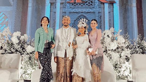 Hesti Purwadinata kondangan tanpa pasangan (Foto: IG)