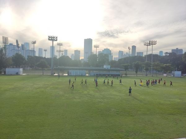 Latihan dimulai pukul 06.30 WIB. Latihan dimulai dengan pemanasan dan peregangan.&nbsp;(foto: Cikal/MPI)