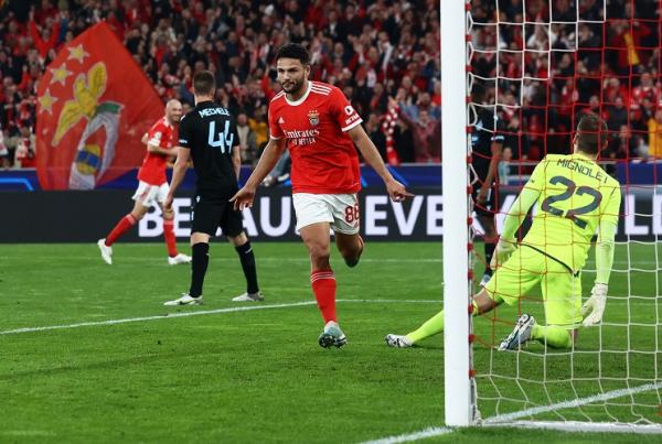 benfica Benfica memastikan tiket ke babak perempat final Liga Champions 2022/2023. Mereka berhasil meraih kemenangan besar atas wakil Belgia, Club Brugge 5-1. (foto: REUTERS)