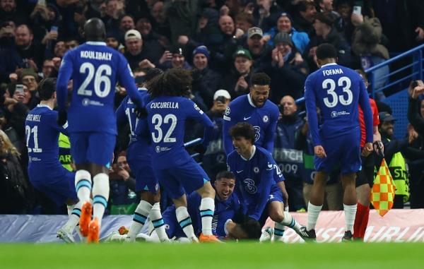 Chelsea menang Ada dua tim yang sudah memastikan lolos ke perempat final Liga Champions 2022/2023 semalam. Chelsea dan Benfica lolos usai melibas lawan-lawannya. (foto: REUTERS)