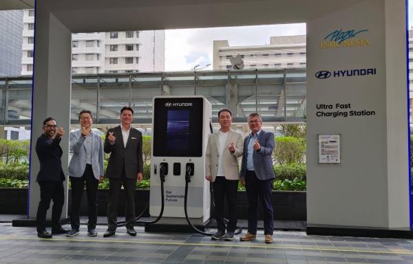 Ultra Fast Charging Station 1