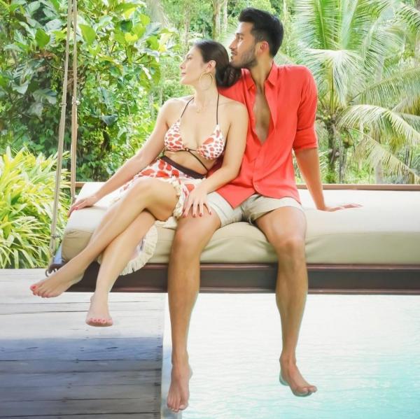 Potret seksi Wulan Guritno bareng Sabda Ahessa. (Foto: Instagram)