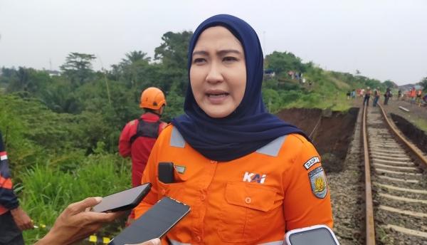 Eva Humas KAI Putra Kepala Humas Kereta Api Indonesia (KAI) Daop 1 Jakarta, Eva Chairunisa (Foto: Putra Ramadhani)