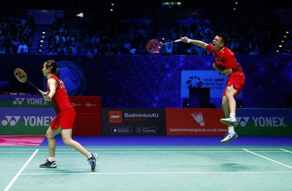 Zheng Si Wei Zheng Siwei Huang Ya Qiong Pebulu tangkis ganda campuran China, Huang Ya Qiong/Zheng Si Wei. (Foto: REUTERS)