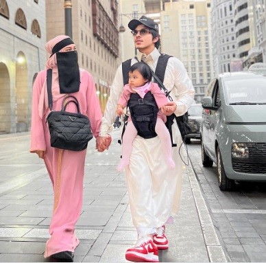 Aurel hermansyah pakai cadar. (Foto: Instagram)