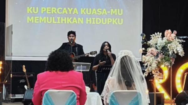 Prosesi pernikahan berlangsung khidmat Marshel Widianto, prosesi pernikahan berlangsung khidmat (Foto: IG ceseniy)