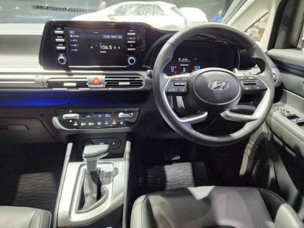 Hyundai Stargazer 3