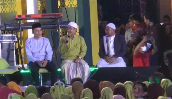 TGB Tabligh Akbar TGB Zainul Majdi bersama Gus Reza. (Hari Tambayong).