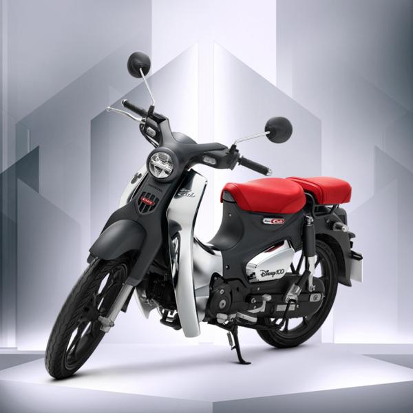 Honda C125 Disney 4