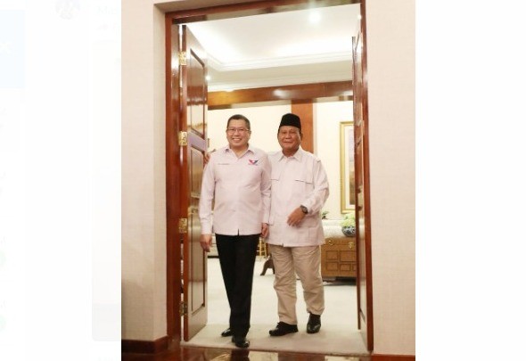 Ketum Partai Perindo Hary Tanoesoedibjo (HT) bersilaturahmi dan berdiskusi dengan Ketua Umum Partai Gerindra Prabowo Subianto. (Foto: Ist)
