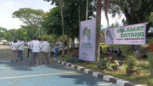 Anas Urbaningrum Kebebasan mantan Ketua Umum Partai Demokrat Anas Urbaningrum dari Lapas Sukamiskin disambut antusias para loyalisnya. (Foto: Agung Bakti Sarasa).
