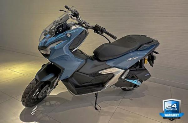 Honda ADV160 1