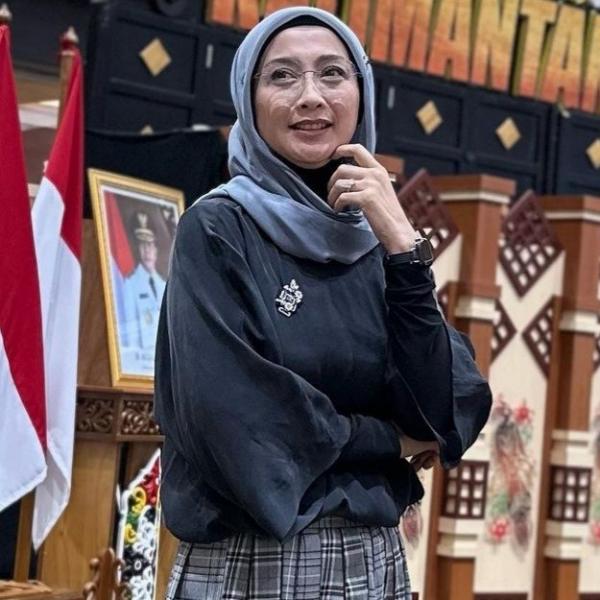 Screenshot 20230413 064710 Instagram Artis lawas era 1980-an cantik alami bukan blasteran. (Foto: instagram)