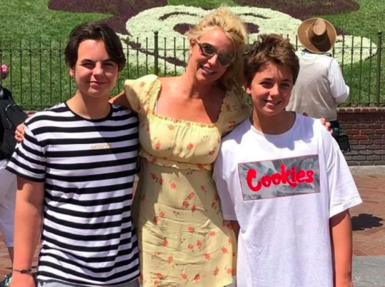 Britney Spears Dan Anak Uang jajan anak artis terbanyak di dunia. (foto: Instagram)