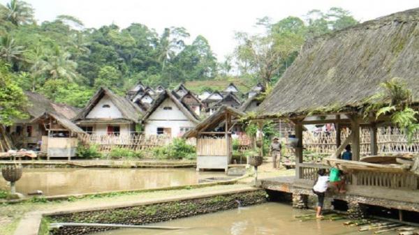 Kampung Naga Kampung Naga. (Foto: kebudayaan.kemdikbud.go.id)