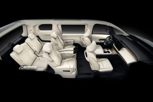 Lexus LM 3