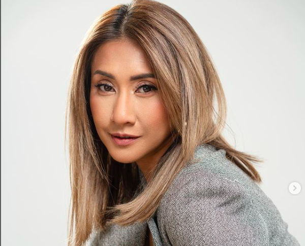 Artis cuci piring dan bersih-bersih di rumah. (Foto: instagram)