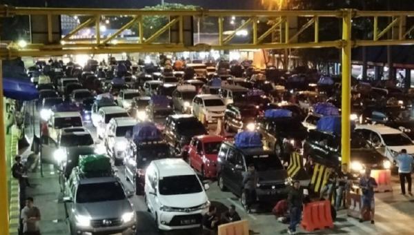 Pelabuhan terbesar di Indonesia, Pelabuhan Bakauheni (Foto: Antara)
