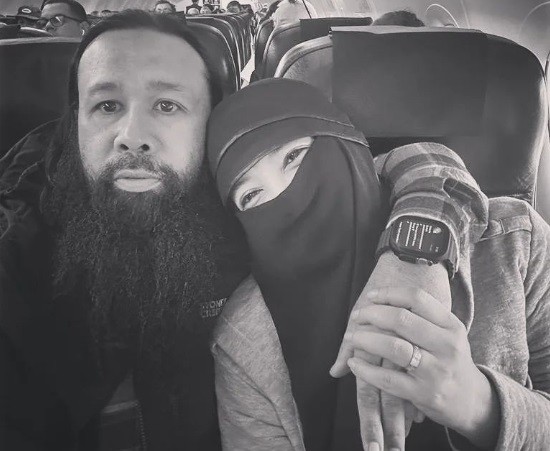 Peggy Melati Artis yang pakai cadar (foto: Instagram)