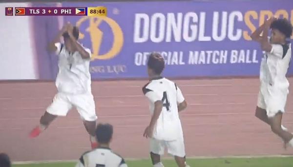 Elias Mesquita Timor Leste U-22 Pemain Timor Leste U-22 merayakan gol ke gawang Filipina yang dicetak Elias Mesquita (7) pada laga Grup A SEA Games 2023 di Stadion Olympic, Phnom Penh, Kamboja, Kamis (4/5/2023). (Foto: RCTI+/iNews)