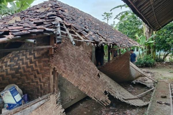 Sukabumi Rumah Dirusak