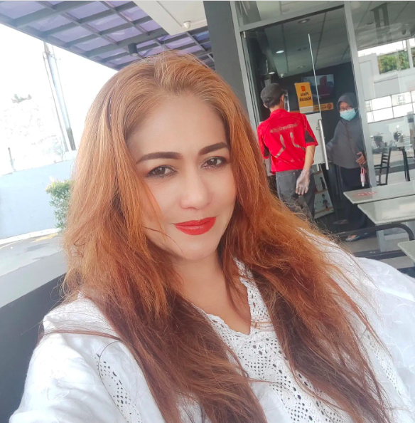 Screen Shot 2023 05 07 At 06 15 03 Sally Marcelina artis terseksi era 1980-an begini kehidupannya sekarang. (foto: instagram)