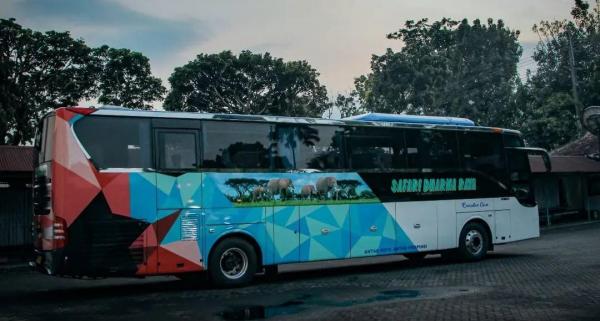 Safari Dharma Raya 1