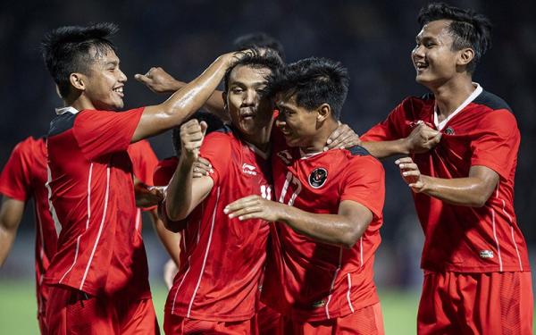 Ant Timnas Indonesia Sea Games 2 Gelandang Timnas Indonesia U-22, Beckham Putra merayakan gol ke gawang Kamboja bersama Titan Agung pada laga terakhir Grup A SEA Games 2023 di Stadion Olympic, Phnom Penh, Kamboja pada Rabu (10/5/2023). (Foto: Instagram/@pssi)
