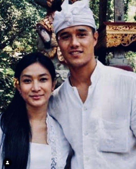 Artis menikah dengan bangsawan. (foto: instagram)