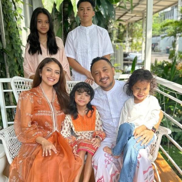 Artis Punya Anak Sambung. (Foto: instagram)