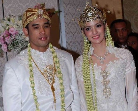 Artis Nikah di Usia Belasan. (foto: Instagram)