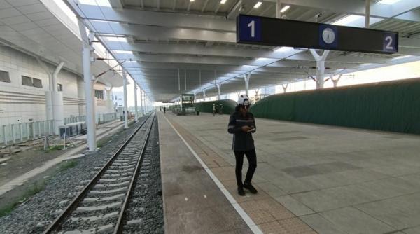 Stasiun Kereta Cepat Tegalluar 3 Tampak peron Stasiun Kereta Cepat Tegalluar. (Foto: Armydian Kurniawan/MPI)
