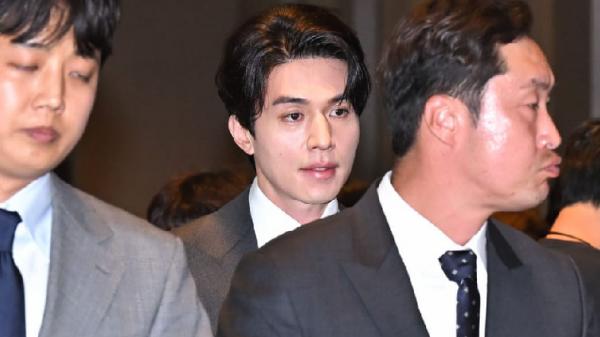 Lee Dong Wook Lee Dong Wook